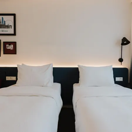 Hampton By Hilton Vienna City West Exterior photo